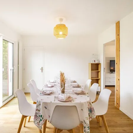 Charmante Maison Avec Piscine Villa *