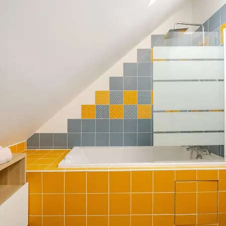 Charmante Maison Avec Piscine *